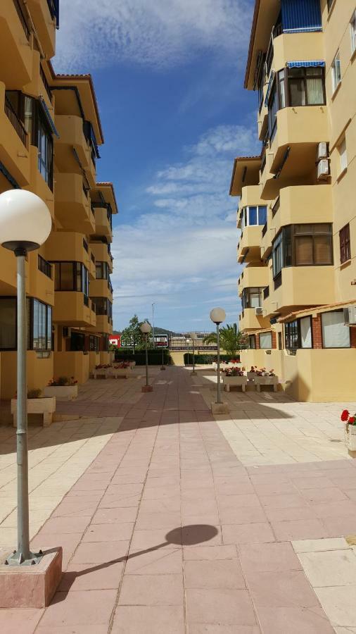 Apartamento Vinuela ฟูเอนฮิโรลา ภายนอก รูปภาพ