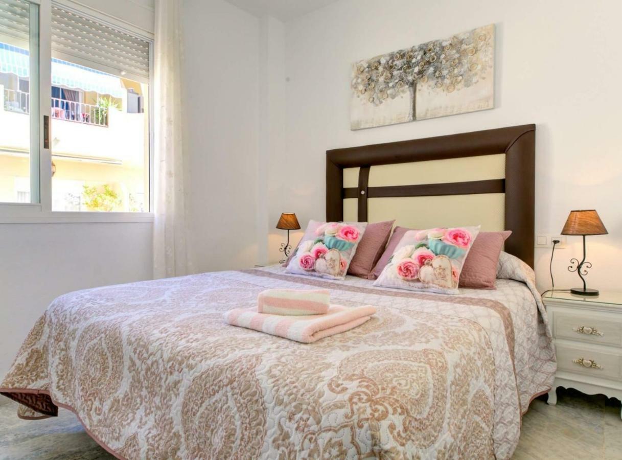 Apartamento Vinuela ฟูเอนฮิโรลา ภายนอก รูปภาพ
