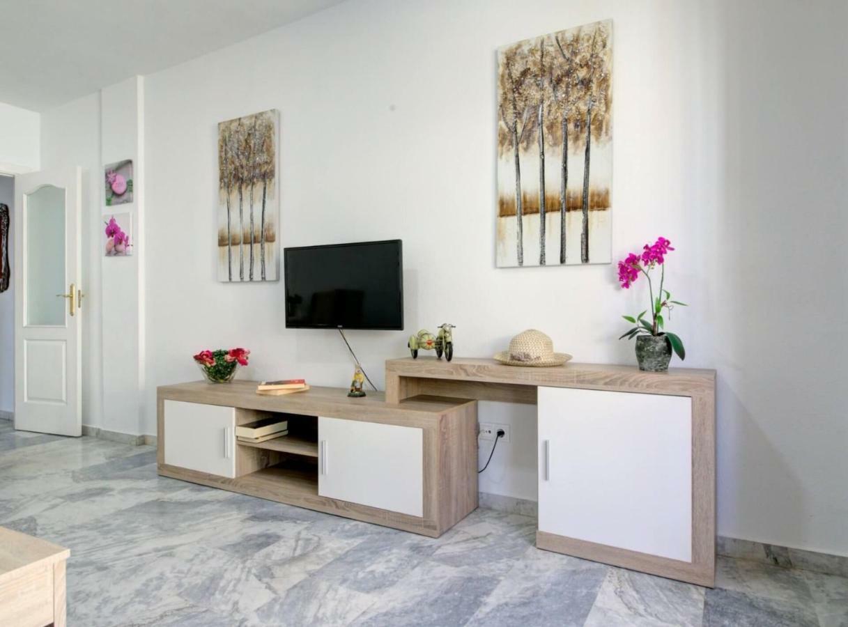 Apartamento Vinuela ฟูเอนฮิโรลา ภายนอก รูปภาพ