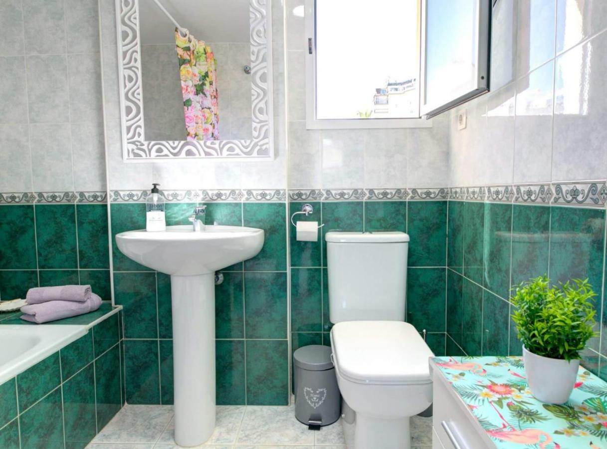 Apartamento Vinuela ฟูเอนฮิโรลา ภายนอก รูปภาพ
