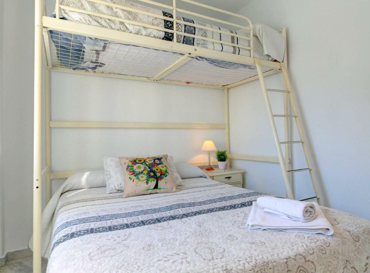 Apartamento Vinuela ฟูเอนฮิโรลา ภายนอก รูปภาพ